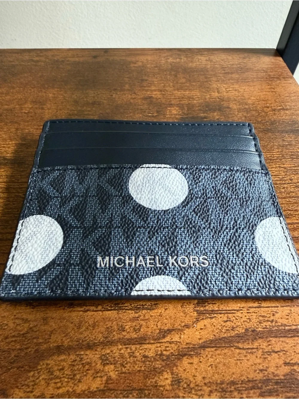 Michael Kors nwt mk